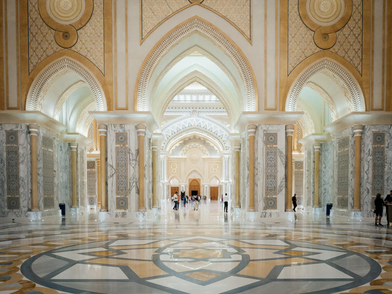 Presidential Palace in Abu Dhabi - photo by Amanda from Fly Stay Luxe
