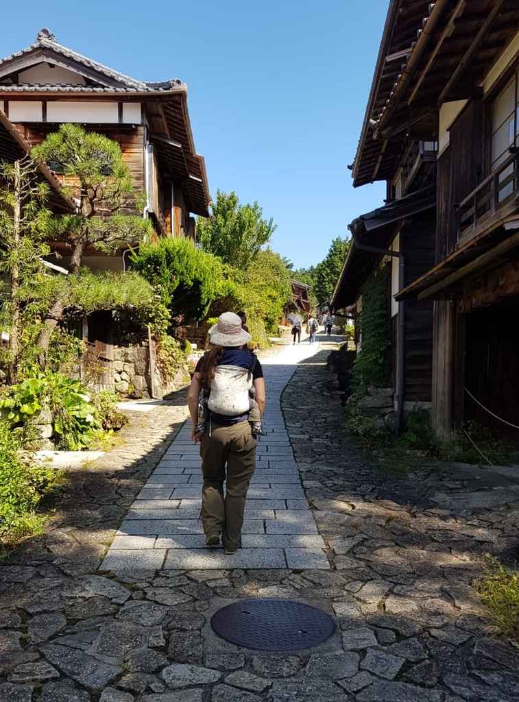 holiday-in-japan-baby-carrier